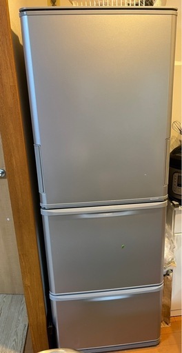 (決定) (7月12日、13日引渡し予定)シャープ 冷蔵庫 (幅60.0cm) 350L 両開き 3ドア シルバー系 SJ-W352F-S