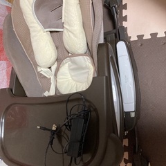 アプリカ　ユラリズム　ハイローチェア　テーブルつき