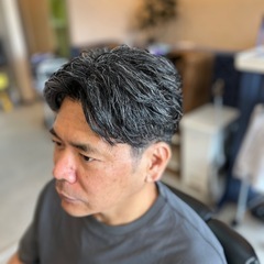 理容室で働いてます
