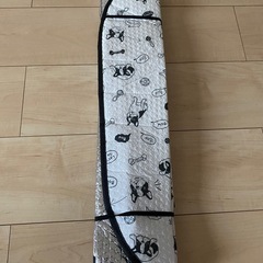 ブルドッグ パグ フロントサンシェードの画像