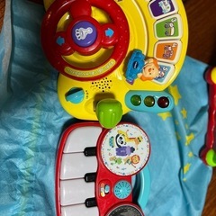 おしゃべりドライバー、ミニピアノ