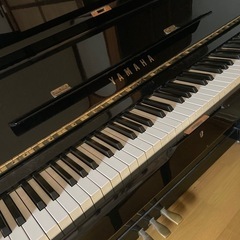 アップライトピアノの画像