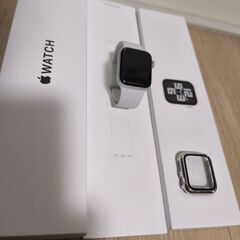 第二世代Apple WatchSE（箱・ケース付）の画像