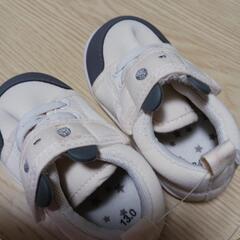 最終(赤ちゃん本舗)新品　13cm靴の画像