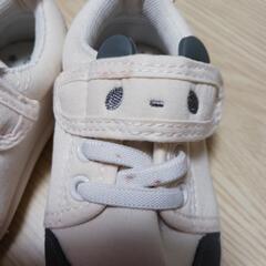 最終(赤ちゃん本舗)新品　13cm靴の画像
