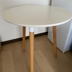 カフェテーブル