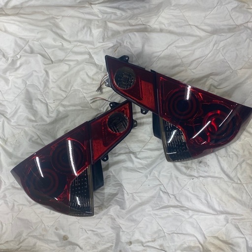 y50 フーガ　ワンオフ　テールランプ