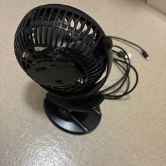 充電式　卓上扇風機　クリップ付の画像