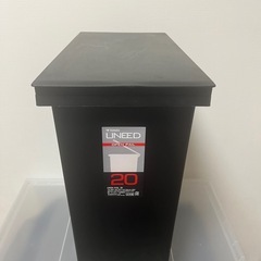 ダストボックス20リットル×2の画像