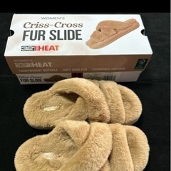 コストコ　Criss-Cross Fur Slide女性用スリッ...