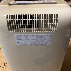 シャープ 除湿機 冷風 衣類乾燥 脱臭 CV-A100-W 動作確認済の画像