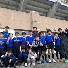 最新で精密な測定機材を使用した新しいスポーツチームの画像