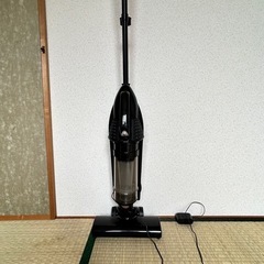 掃除機　スティックタイプ　黒
