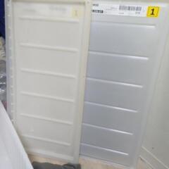 IKEA GIMSEベッド下収納ボックス蓋付き✕2の画像