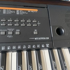 ヤマハ PSR-E253の画像