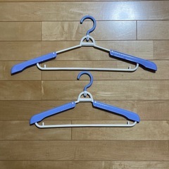 100均 ハンガー パーカー   ・ 鴨居フック     の画像