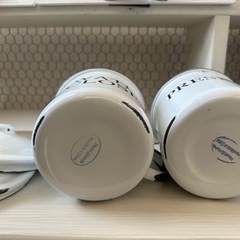 ホーローの小物入れの画像