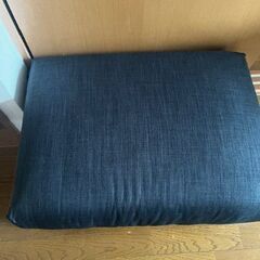 オットマン　きれいです　紺色系の画像