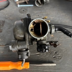 スーパーカブキャブレターD型ドライバー付き！取り引き決定しました？

