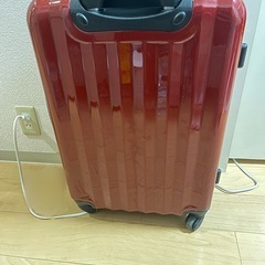 美品　キャリーケース（Mサイズ）