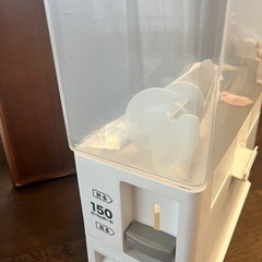 ニトリ　米びつ