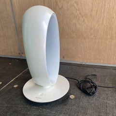 【パナソニック】 間接照明としてもデスク照明としても使える変形【LEDスタンド】の画像