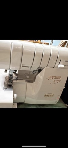 ご希望あれば多少のお値下致します。糸取り物語  ロックミシンセット
