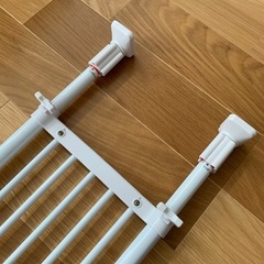 ポール突っ張り棚の画像