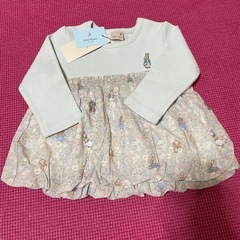 【新品】プティマイン　ピーターラビット　長袖Tシャツ　バルーンドッキング　80の画像