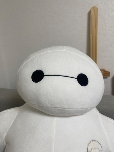 ベイマックス座り高さ75cm 大きめぬいぐるみ。 ディズニー 座り高さ75cm 大きめベイマックスぬいぐるみ (mama