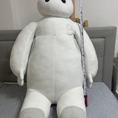 ディズニー 座り高さ75cm 大きめベイマックスぬいぐるみの画像
