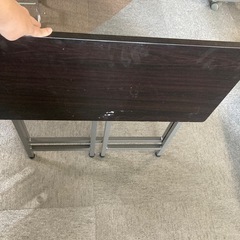 折りたたみテーブル