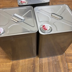 空の一斗缶　3個まとめての画像