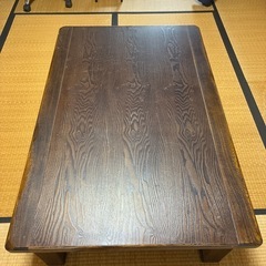 テーブル