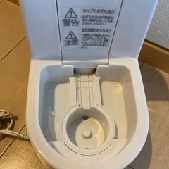 動作確認済み　一回使用のみ　アイリスオーヤマ　加湿器の画像