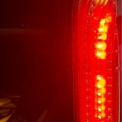 HIACE200系 LEDテールランプ シーケンシャルの画像