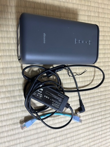 NTTドコモ HR02 ルーター 本体