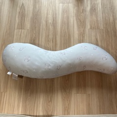 西川　ひんやり抱き枕　　　