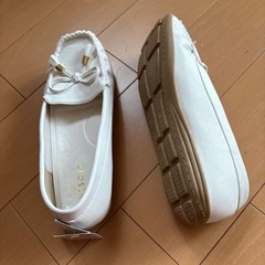 新品シューズの画像