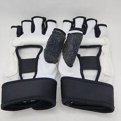 良品❗パンチンググローブ　薄型　空手などにの画像
