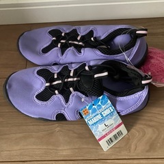 新品✨アクアシューズ