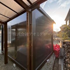 建確不要サイズ 10㎡ 黒 雨避け庇付 高品質プレハブ倉庫 断熱材標準装備 雨漏り無し ユニットハウス コンテナハウスの画像