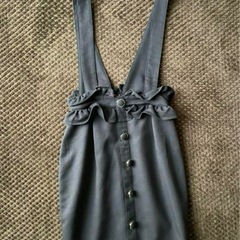 【美品】アーベーセーアンフェイス 黒のサス付きスカート