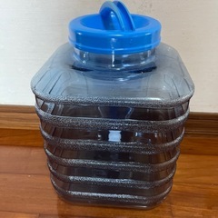 おれの水　専用容器
の画像