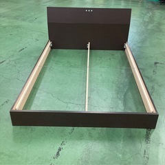 【複数在庫あり】マットレス付きクイーンベッドの画像