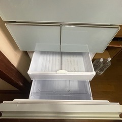 シャープ両開き冷蔵庫の画像