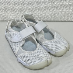 NIKE ナイキ　エアリフト　サンダル 白　24.0
　の画像