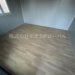 雨避け＋ガラス戸でオシャレ度UP! 店舗や事務所にも最適 現地組立式プレハブハウス 断熱入り 即使用可能 全国OKの画像