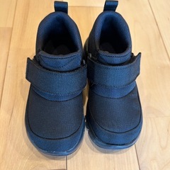 HI-TECのブラックスニーカー　16cm