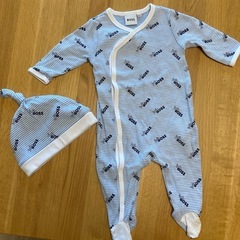 BOSS 青と白のストライプロンパースと帽子セット